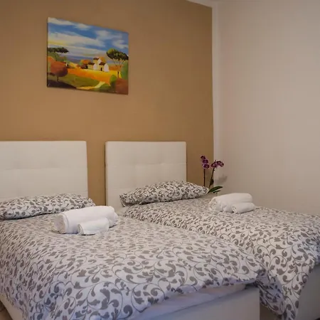 Pensión Il Borgo Vicino Al Castello Con Parcheggio Malcesine